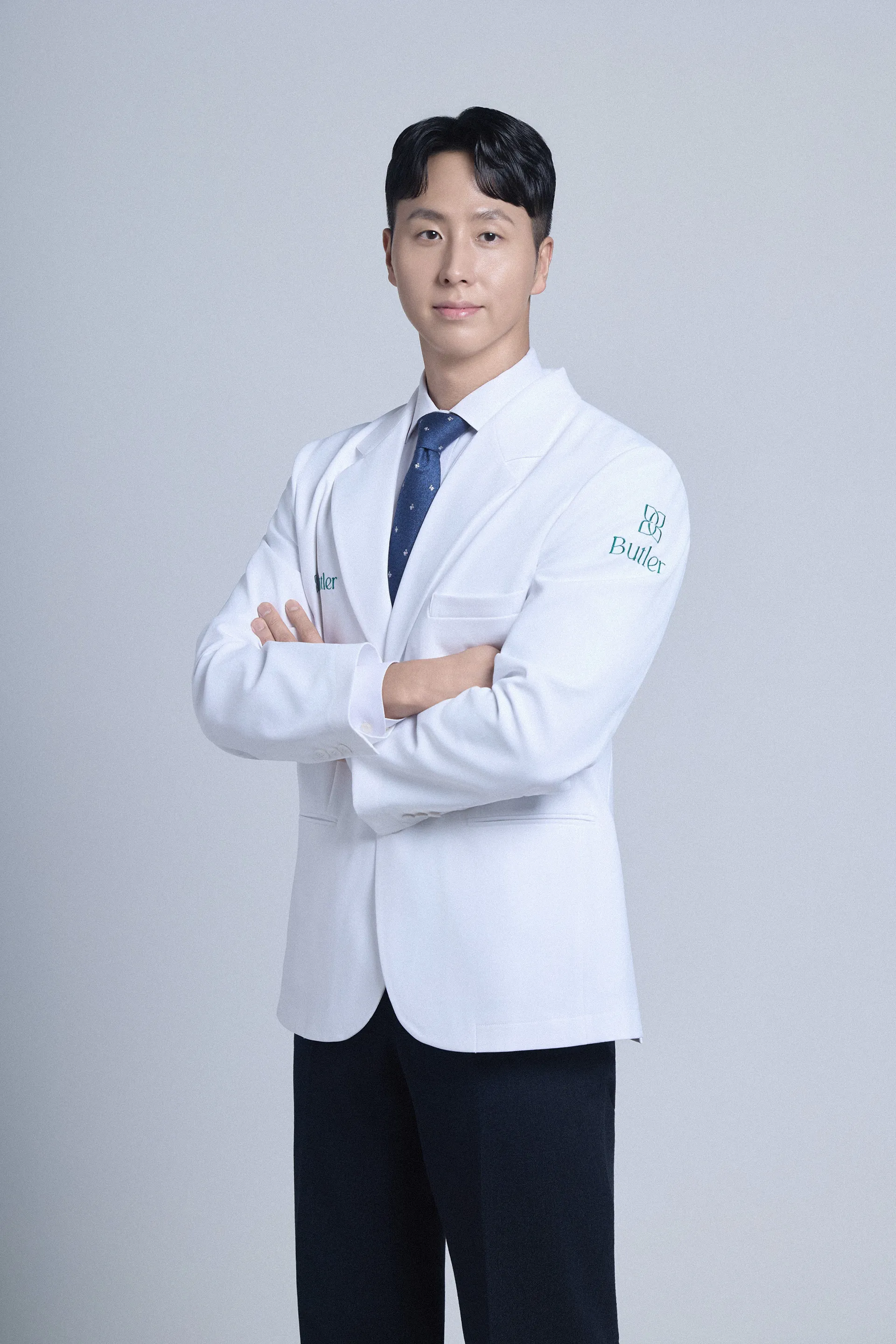 버틀러 성형외과 대표원장 두 번째 사진